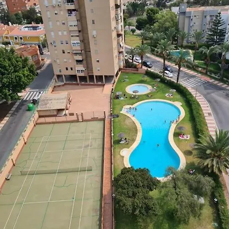 Piso Amplio Con Piscina Apartment